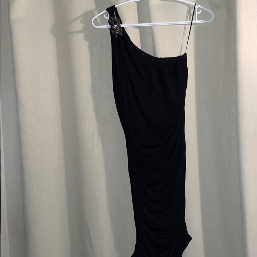 Form fitting midi dress (knee length)